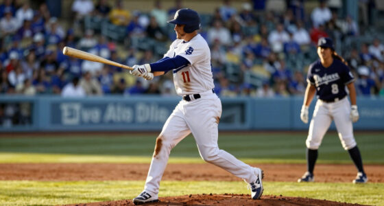 Never-say-die Dodgers turn 6-run deficit into 5-run victory over Padres